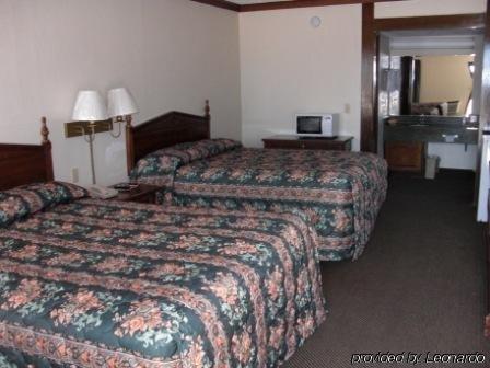 Stratford House Inn Edmond Bagian luar foto