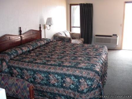 Stratford House Inn Edmond Ruang foto