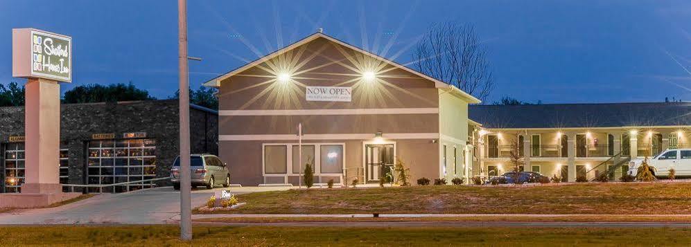 Stratford House Inn Edmond Bagian luar foto