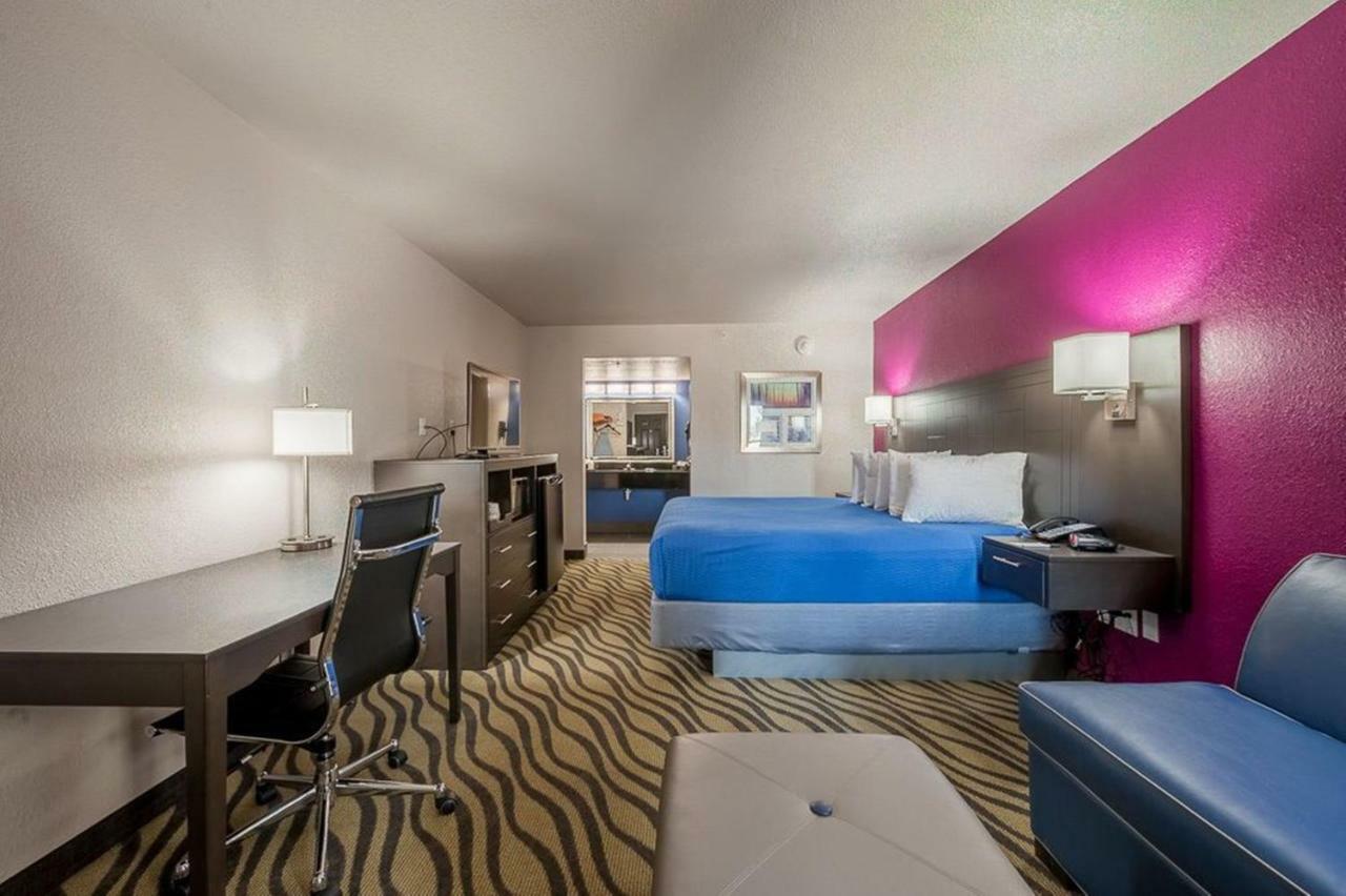 Stratford House Inn Edmond Bagian luar foto