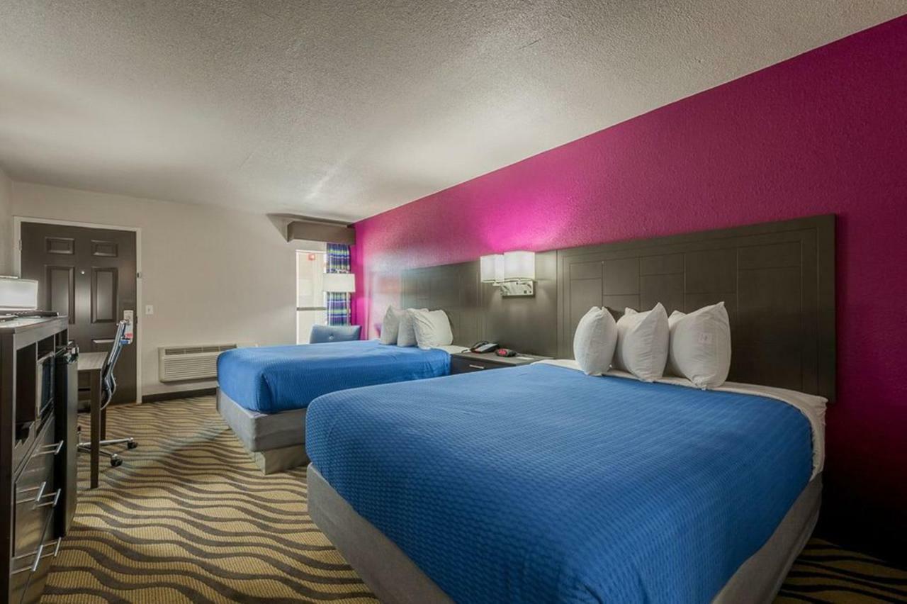 Stratford House Inn Edmond Bagian luar foto